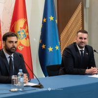 Crnogorska plovodba „na koljenima“: Dva broda idu u zakup