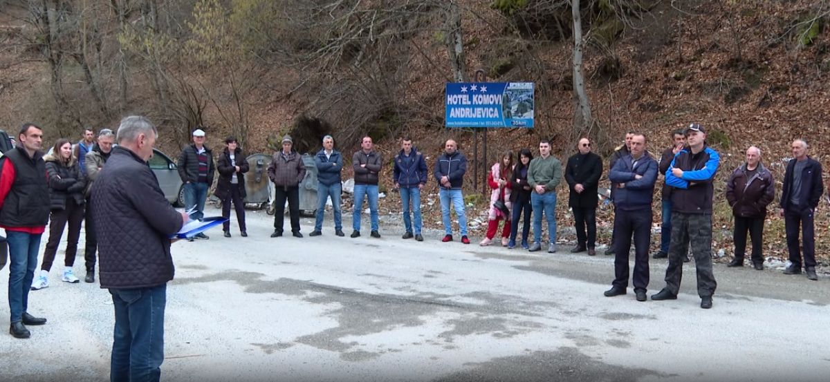 Mještani blokirali put preko Trešnjevika, traže njegovu obnovu