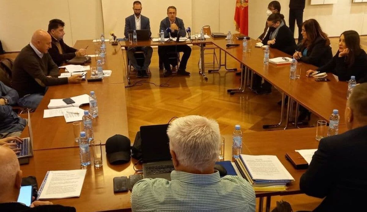 Novinar mora imati benificirani radni staž i licencu