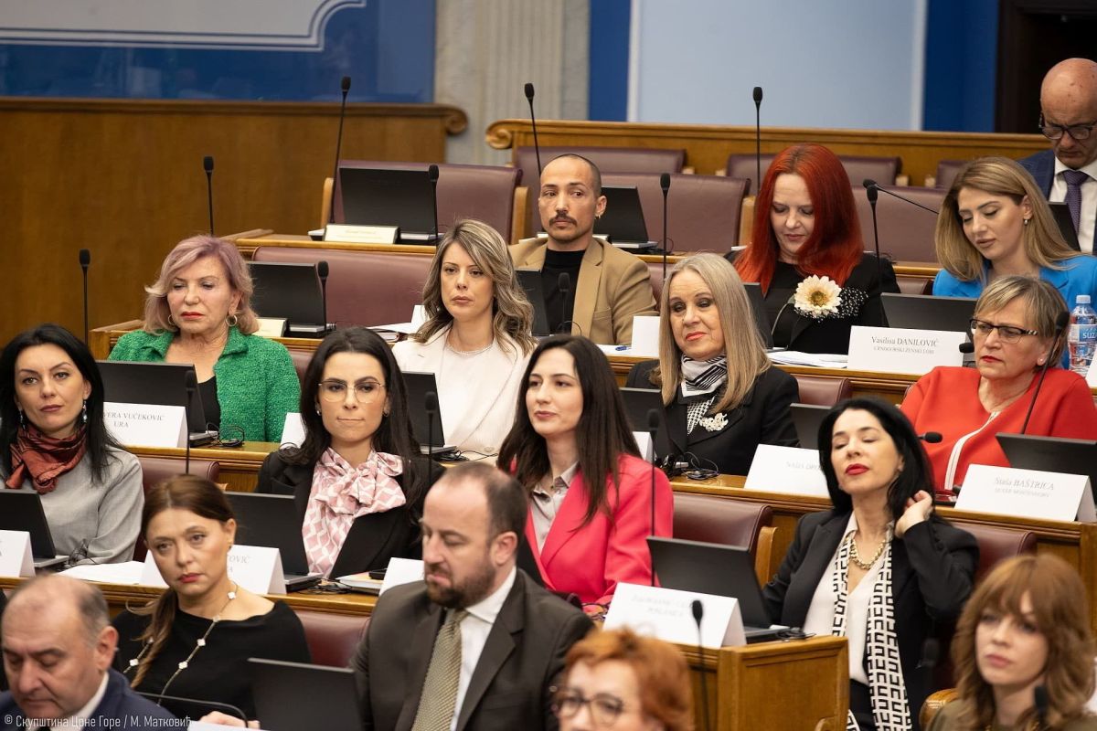 VIDEO – I dalje mete pedrasuda: Ideja o ženi na vodećoj poziciji odlučivanja nije privlačna za Crnogorce