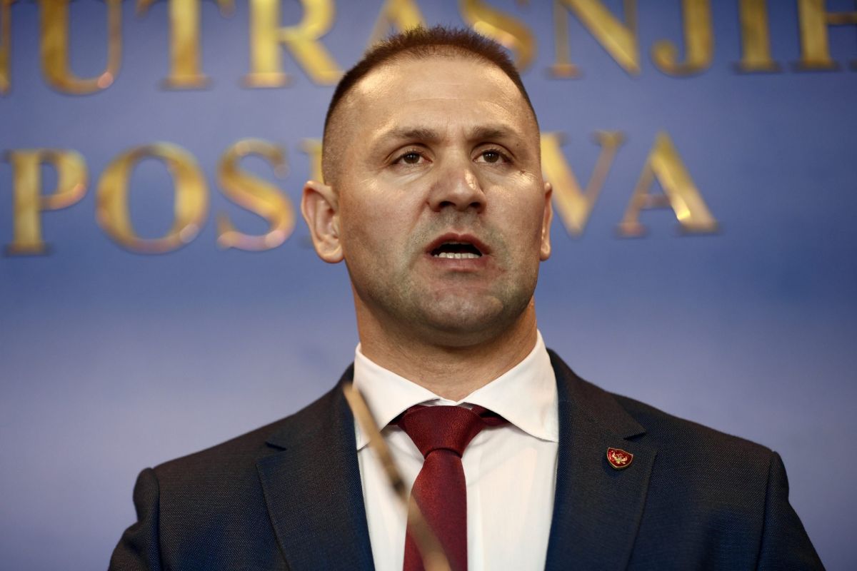 Opozicija traži kontrolno saslušanje Šćepanovića i Markovića