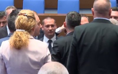 VIDEO – Tuča u bugarskom parlamentu: Janjičari sahranjuju našu zemlju