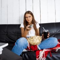 Tri večernje navike koje mogu sabotirati mršavljenje